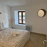 Апартаменты Le Boheme Floral Lit King Size Каркассон